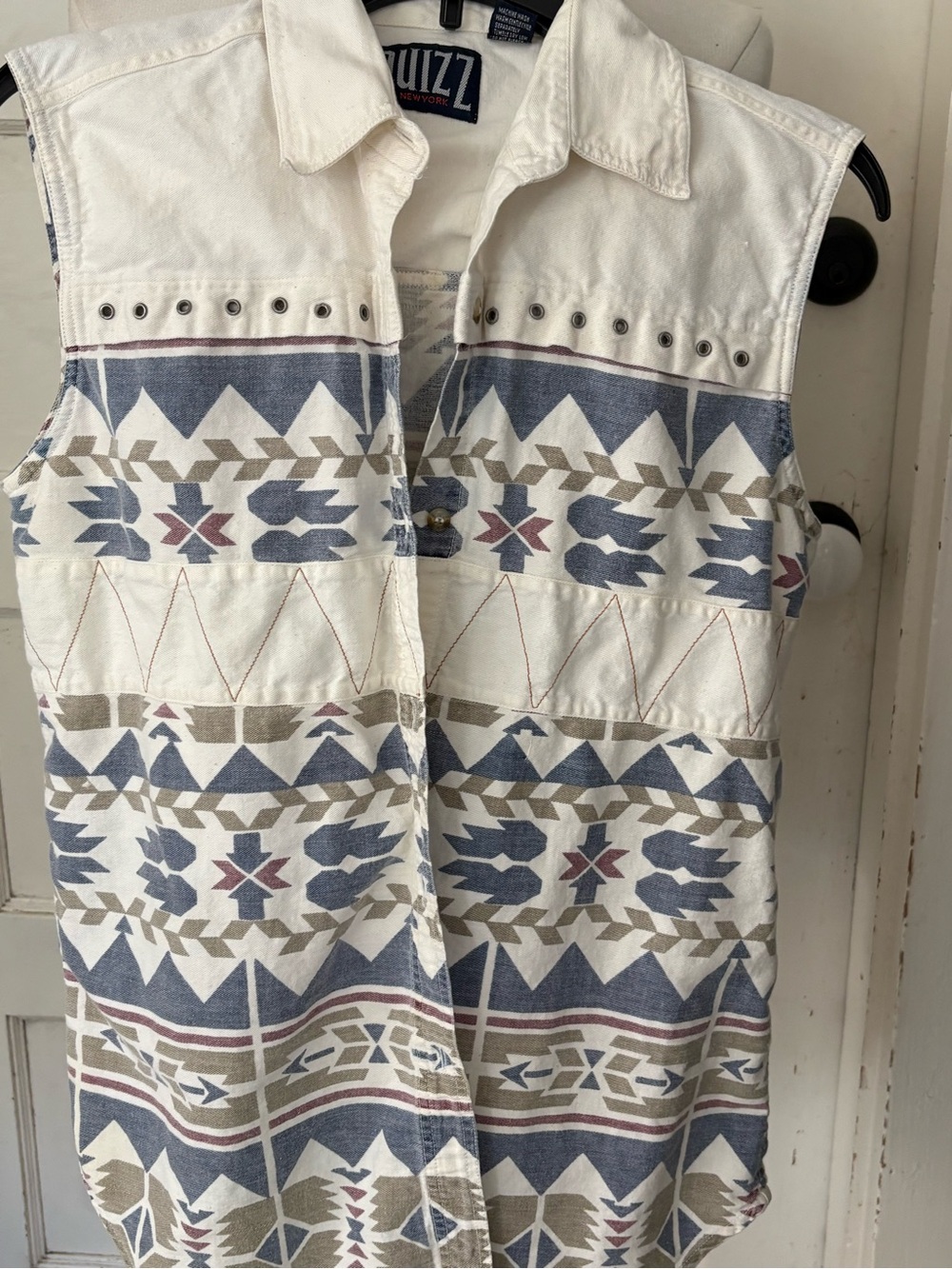 Vtg 90s Quizz western button up sleeveless Aztec tribal cowgirl, rodeo size Lrg